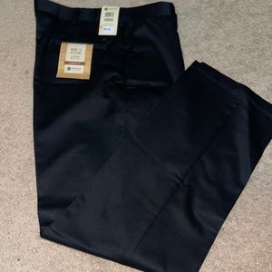 Man haggar dress pants
